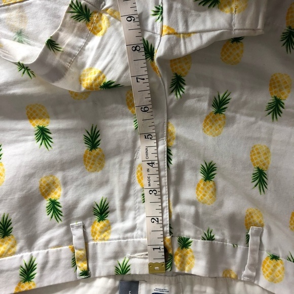 Old Navy pineapple print shorts, 2 - Picture 4 of 11